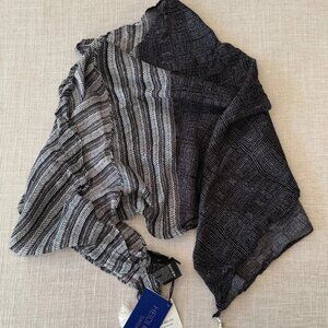 NWT Discontinued Heidi Klum Grey Black Semi Sheer Triangle Cover Up Scarf